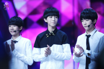 #TFBOYS#待到功成，我必拿酒对月，鼓掌以恭贺，愿君临天下，得胜四面，笑傲八方。早。