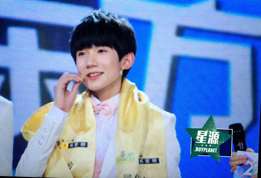 【王源 东方风云榜 预览】#王源# 150330 上海东方风云榜 预览 @TFBOYS-王源 cr：@王源星源站_ROYPLANET