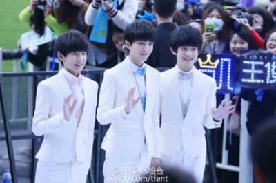 #TFBOYS# #第22届东方风云榜颁奖盛典# TFBOYS.合集【1080i/TS】百度云：O网页链接 密码：&amp;lt; ljhn &amp;gt; | 录制：馄饨，卫星源码，DD5.1环绕声。QQ影音可流畅播放。【包含：直播红毯，金星现场互动，宠爱，…