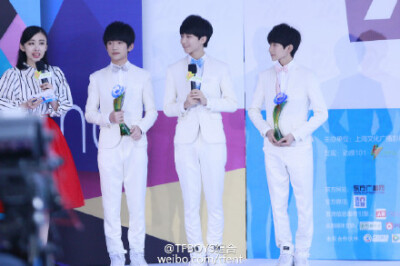 【预告】今晚#TFBOYS#即将参加2015年东方风云榜音乐盛典，音乐实况将在今晚19：30在上海动感101音乐广播进行直播，完整版视频也将于今晚十点在东方卫视播出，TFBOYS除将带来《宠爱》首唱外，也将带来经典老歌串烧，…