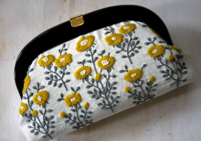 WoolFlower-Pouch.jpg