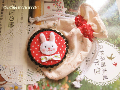 复古小兔创意折叠便携随身化妆镜子