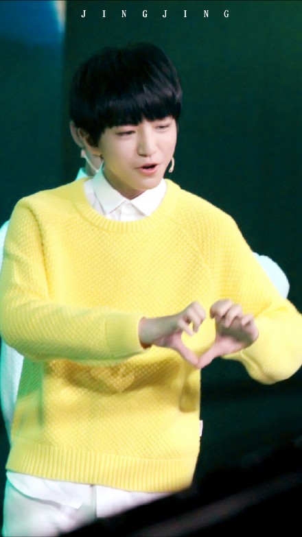 #王俊凯# 没人能把你取代 你是我甜心口袋 王五岁 @TFBOYS-王俊凯