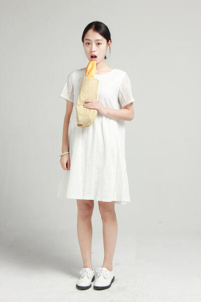 HHYB蕾丝镂空花边娃娃高腰圆领纯白色森女复古文艺连衣裙