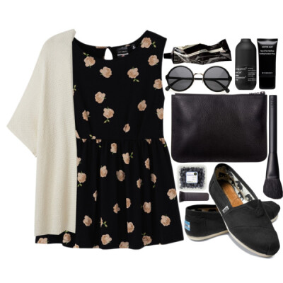 A fashion look from April 2015 featuring black loose top, boho kimono and black leather pouch. Browse and shop related looks.