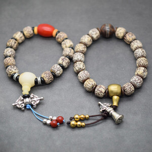 圣洁藏饰 [川谷] 手串，金线菩提寓意家庭和睦、取［川谷］为名，意为川谷容于天地的包容，在粗菜淡饭中诗意，温暖简单而快乐的细品岁月静好。主珠：人工加工藏式喇叭孔高密度高品稀有金线菩提。金线菩提子，又名血菩提，独具韵味，特别是作为手串。因其特点式越搓线越红，价值也就越高。尺寸见详细图