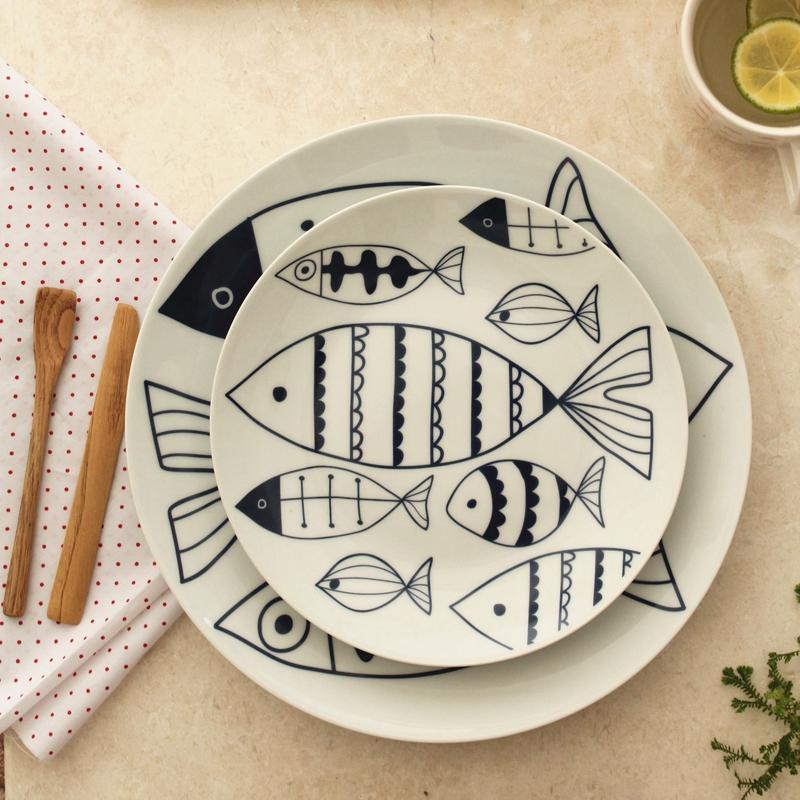肆月。小鱼儿陶瓷餐盘 日用厨房餐具 盘子 实用平盘 装饰田园浅盘