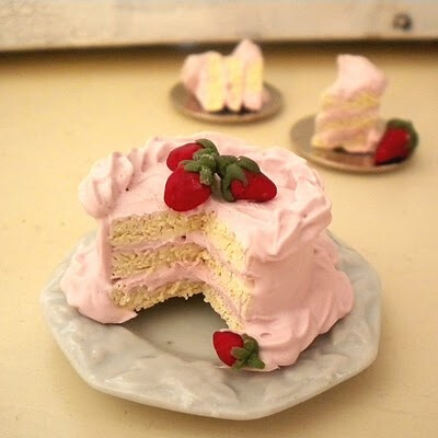 miniature cake