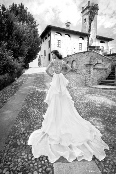 alessandra rinaudo bridal 2015 sophronia wedding dress statement illusion back layered train view婚纱 礼服 裙子 时尚 摄影 黑白