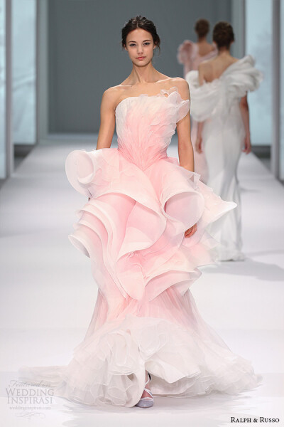 ralph and russo spring 2015 couture collection strapless horse hair flounced peplum sheath pink dress婚纱 礼服 裙子 时尚 摄影