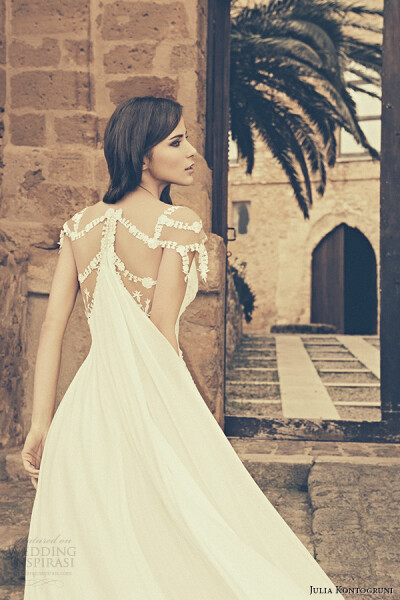 julia kontogruni bridal 2015 wedding dress jeweled strap cap sleeves plunging neckline watteau train back closeup婚纱 礼服 裙子 时尚 摄影