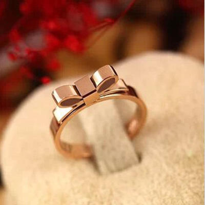 精致小巧蝴蝶结玫瑰金戒指女韩国时尚钛钢饰品指环尾戒食指礼物