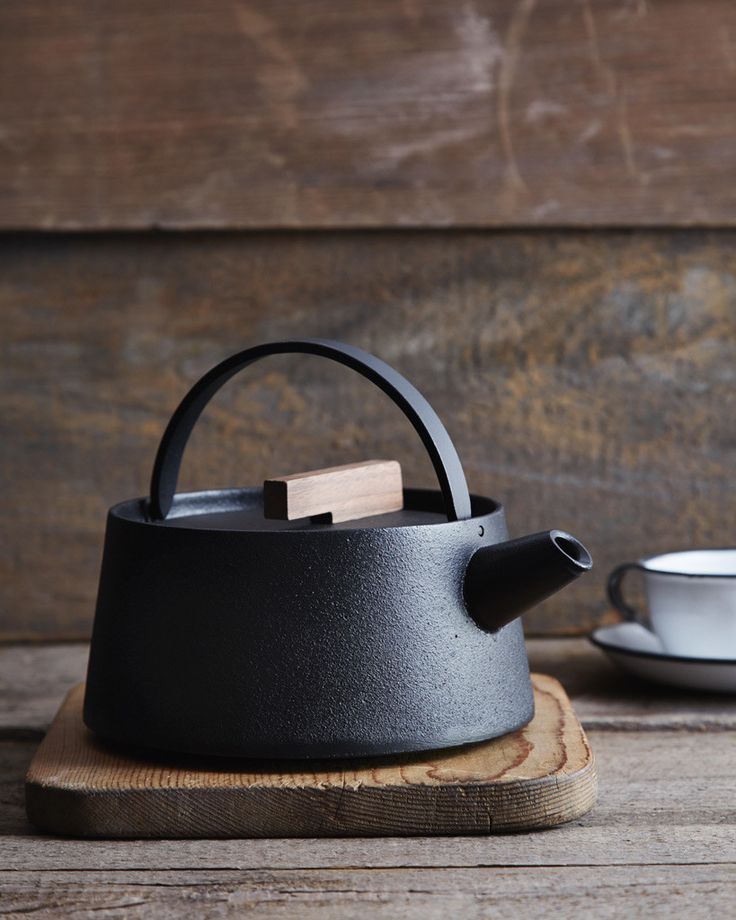 Koizumi Studio Tetu Cast Iron Kettle