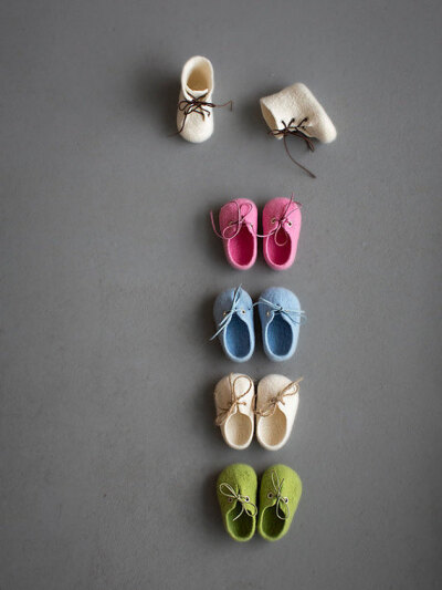 定制 【现货】手工纯羊毛白色粉色蓝色婴儿鞋新生诞生礼宝宝鞋保暖鞋