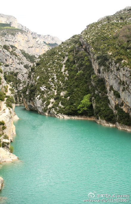 #李.旅.行##带着微博去旅行 ##小镇控# 法国南部，大峡谷 Gorges Du Verdon 和圣十字湖 完整游记 http://mp.weixin.qq.com/s?__biz=MzA5Njg3NDEwNA==&amp;amp;mid=204193111&amp;amp;idx=1&amp;amp;sn=9fd2533d57517b7b86eb4d4df7aab4d0#rd