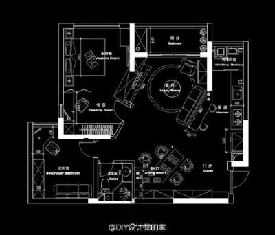 【实用面积71平米㎡混搭两居室】造价：约20万，设计师打破户型原有格局，客厅整体以粉绿为主调，令空间视野更开阔。设计：DE设计事务所