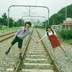 岁月里你很干净 比水净 比酒清