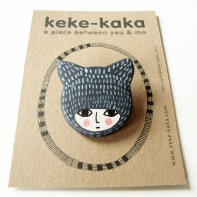 Mika Clay Brooch £3.00