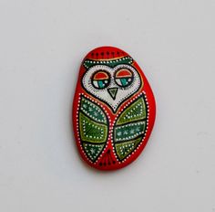 Hand Painted Stone Owl by ISassiDellAdriatico on Etsy, €15.00