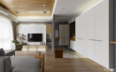 简约实木温馨住宅