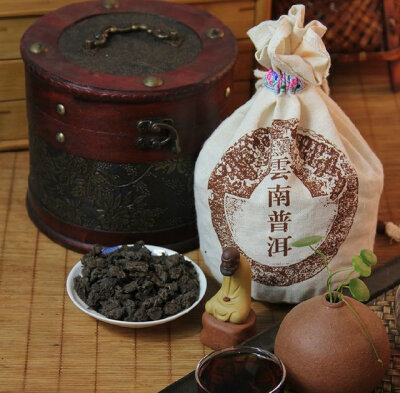 云南正品普洱茶 熟茶 08年600克老茶头 散茶礼盒樟香