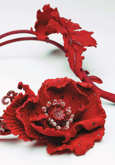 时尚珠宝首饰设计 Basics Fashion Design 10 Jewellery Design