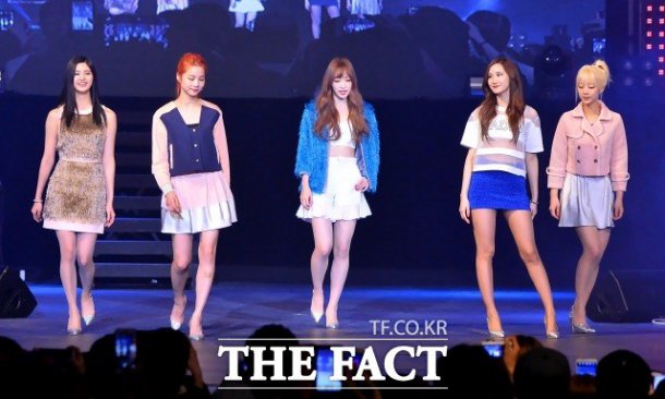 TMZ 인종차별 논란. 미국 연예 매체 TMZ가 걸그룹 EXID의 멤버 정화에 대한 조롱 섞인 보도로 비난을 받고 있다. / 김슬기 기자