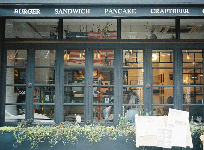 开家温暖的店，遇见温暖的人。