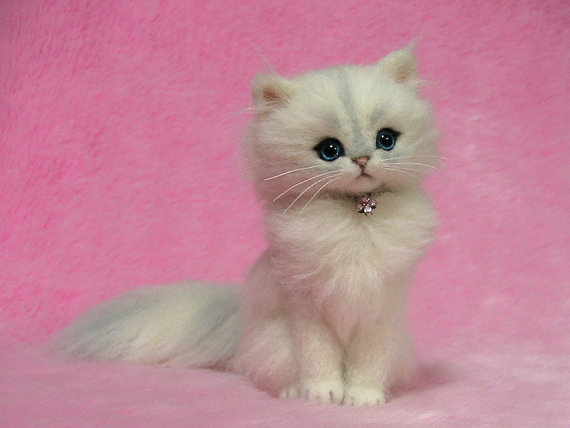 Needle Felted Silver Chinchilla Persian Kitten: Miniature Wool Felt Cat, Needle Felting