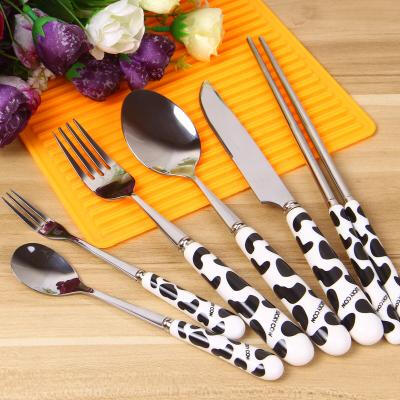 可爱奶牛纹陶瓷柄不锈钢餐具刀叉勺筷子刀套装 便携满20元
