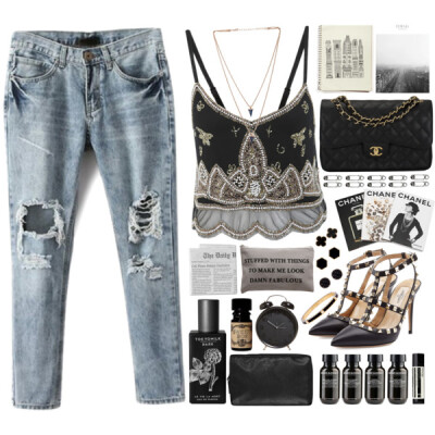 A fashion look from May 2015 featuring paisley top, blue jeans and black t strap pumps. Browse and shop related looks.