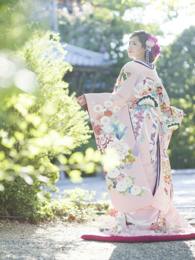 Tokiwa 婚礼和装 | ピンク刺繍花車、うぐいす枝垂桜鶴牡丹、小桜金八重桜四季花