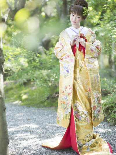 Tokiwa 婚礼和装 | ピンク刺繍花車、うぐいす枝垂桜鶴牡丹、小桜金八重桜四季花