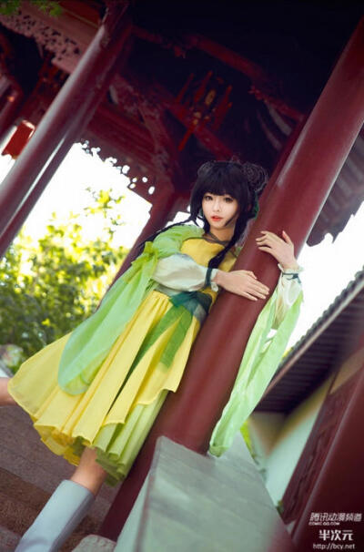 作品名：仙侠奇缘之花千骨， 角色名： 花千骨 cn: 薇上 ， 妖神 cn: 薇上 ， 杀阡陌 cn: 姗珊 ， 摄影：微菊_猥琐的老E 小郁LAY 夏天 十六 八羽