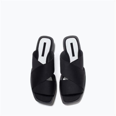 STB2015 chic时髦黑色缎面仿木屐风厚底鞋跟拖鞋凉鞋