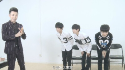 #音悦大来宾# TFBOYS特辑- &amp;lt;森林冒险纪 &amp;gt;→是谁从哥哥等成了叔叔四叶草等宾哥还是宾哥等@TFBOYS组合 ……没有耍人，不睡觉也得完成深夜急救呀。所有的等待都太感谢和抱歉。这个不是完整版，没睡的先看…