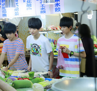 TFBOYS偶像手记王源同款拼色彩色条纹短袖T恤彩虹色糖果色男女T恤