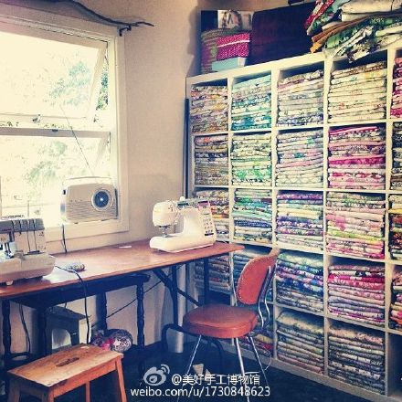 每一位手作者都喜欢把自己的工作室，打扮的可爱又温馨。在这里缝纫