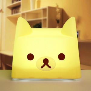 采用LED光源，节能又环保，使用绿色节能LED光源，点亮2000小时仅耗一度电。