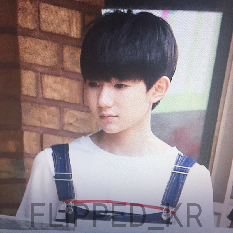 【王源 预览】#王源# @TFBOYS-王源 150518 预览 cr：@FLIPPED_KR 可爱疯了5555忍不住想塞奶嘴55555