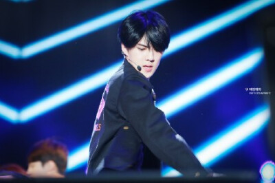 #SEHUN# #吴世勋# @wu世勋-EXO 我喜欢你的作品 《call me baby》 【更圖】【????】150524 Lotte Duty Free Concert 原圖:【O网页链接】【O网页链接】