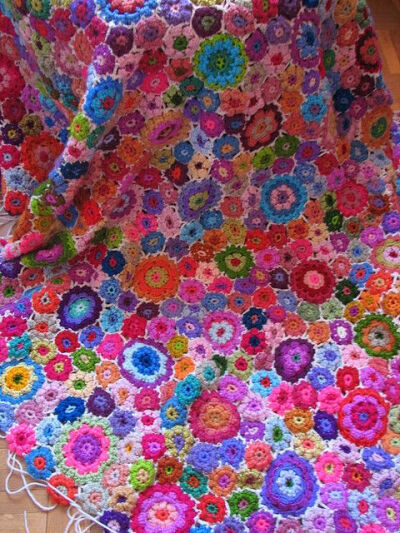 Many teeny tiny flowers made into one amazing blanket.