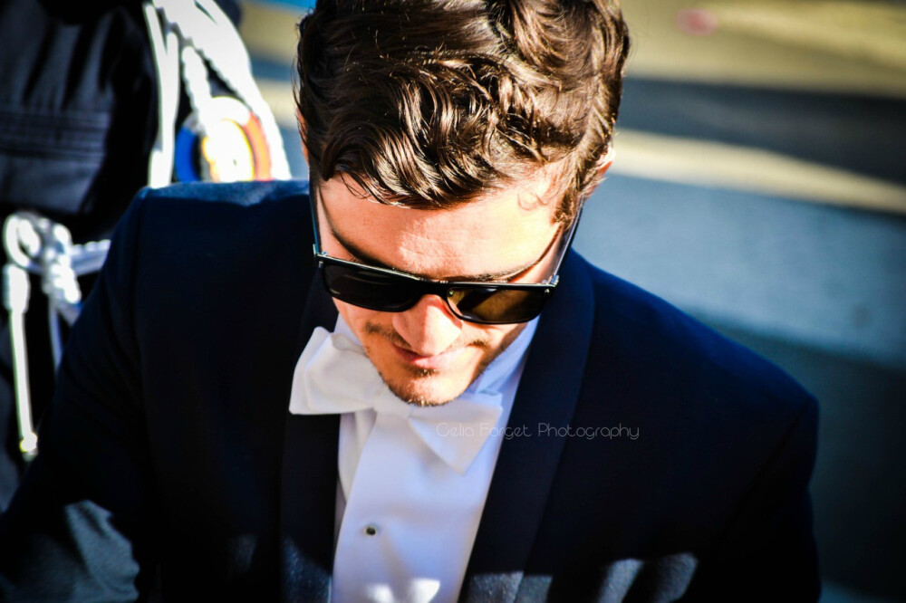 #祖鲁#Orlando Bloom, 26.05.13, Cannes British actor Orlando Bloom waves on May 26, 2013 as he arrives for the screening of the film 'Zulu' presented Out of Competition at the 66th edition of the Cannes Film Festival in Cannes.照片出处见水印。新发型打理过应该是这个样子吧？