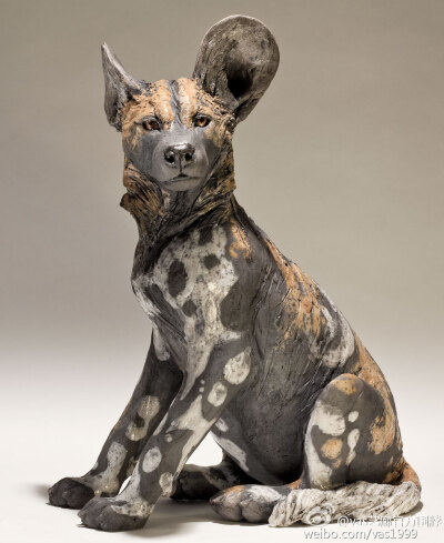 Nick Mackman is an award winning sculptor of ceramic and bronze animal sculptures. She has been widely exhibited and in 2012 she was Overall Runner-up and Go Wild Category Winner in the Wildlife Artis…