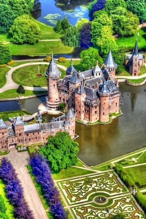 荷蘭烏得勒支-德哈爾城堡。
