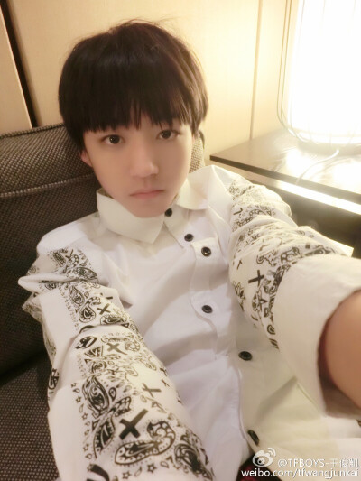 TFBOYS王俊凯微博同款衬衫民族风印花长袖方条波西米亚风休闲衬衫