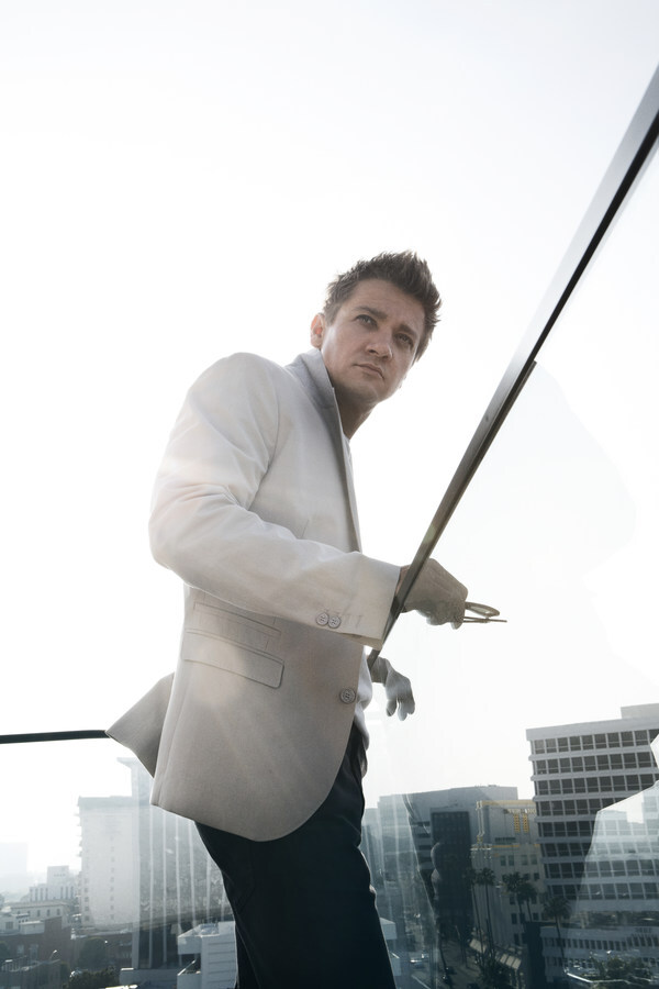 Kurt Iswarienko Jeremy Renner Hollywood Reporter Editorial :