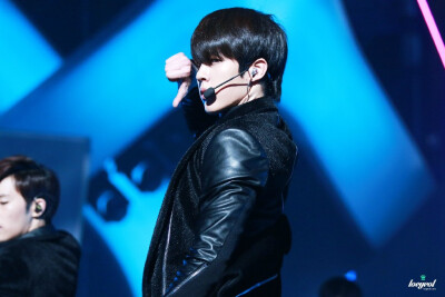 infinite 李成烈cr.LOEYEOL