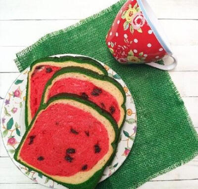 西瓜面包Smile watermelon bread