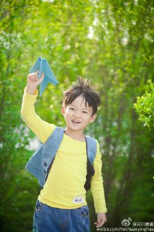 在你们眼中，孩子成长的每一秒都那么宝贵，值得被记录，珍藏……我们也一样。